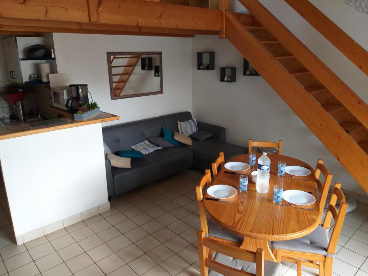 サンティレール・ド・リエ Une Accueillante Maison De Bord De Merヴィラ エクステリア 写真