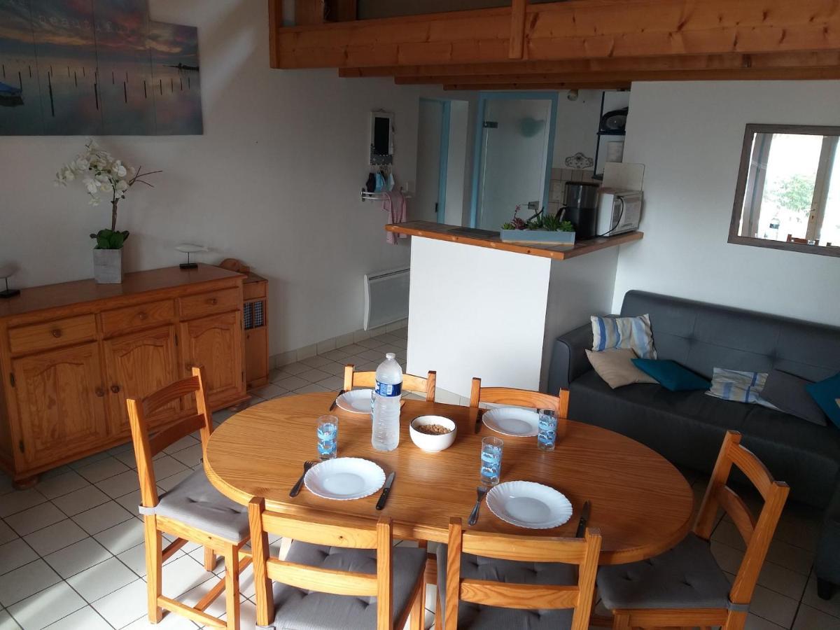 サンティレール・ド・リエ Une Accueillante Maison De Bord De Merヴィラ エクステリア 写真
